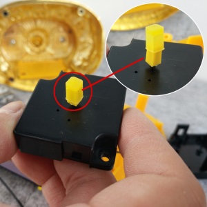 雪域印象德田合金汽车摆件太阳能车载转经轮电池转动车内车用中控仪表台装饰用品转经筒保平安佛珠